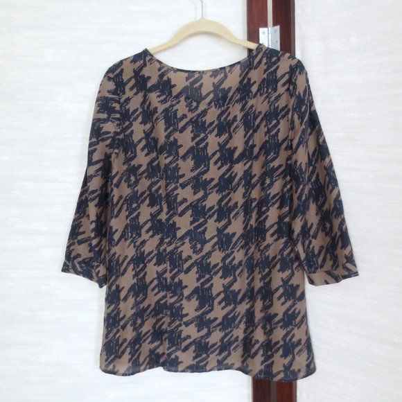 Gap Navy Blue Beige Tan Silk Cotton Blend Print Pattern Spring Summer Blouse - Picture 5 of 7
